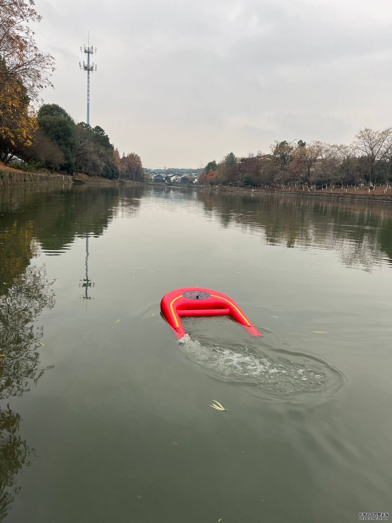 R3000智能救生圈遥控救生圈遥控水上救援机器人